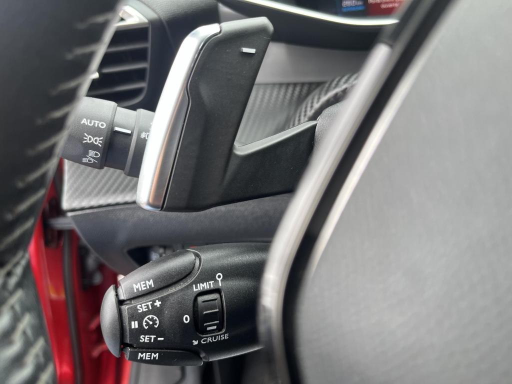Peugeot 2008 1.5 hdi 130cv eat8 allure pack