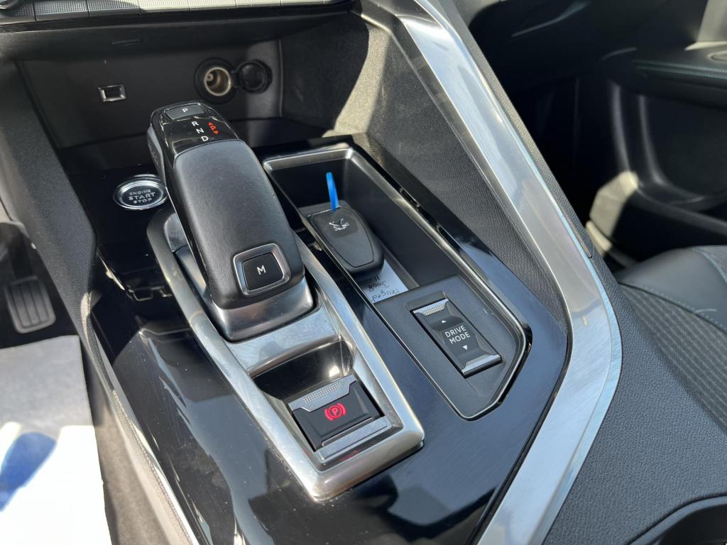 Peugeot 3008 1.5 hdi 130cv eat8 allure